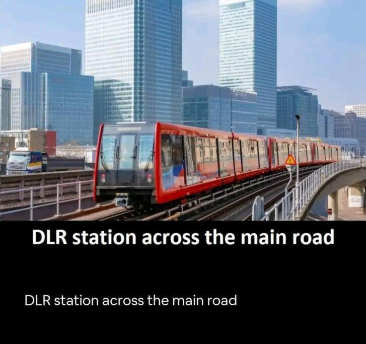 Snuggle Inn - Riverside Apartments - Views Over Looking London River Thames, Close To O2 Arena, London Excel, London City Airport, Thames Clipper- River Boat Service, Woolwich Ferry, Onsite Parking, Twin Room Option Available 외부 사진
