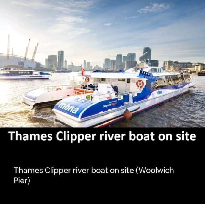 Snuggle Inn - Riverside Apartments - Views Over Looking London River Thames, Close To O2 Arena, London Excel, London City Airport, Thames Clipper- River Boat Service, Woolwich Ferry, Onsite Parking, Twin Room Option Available 외부 사진