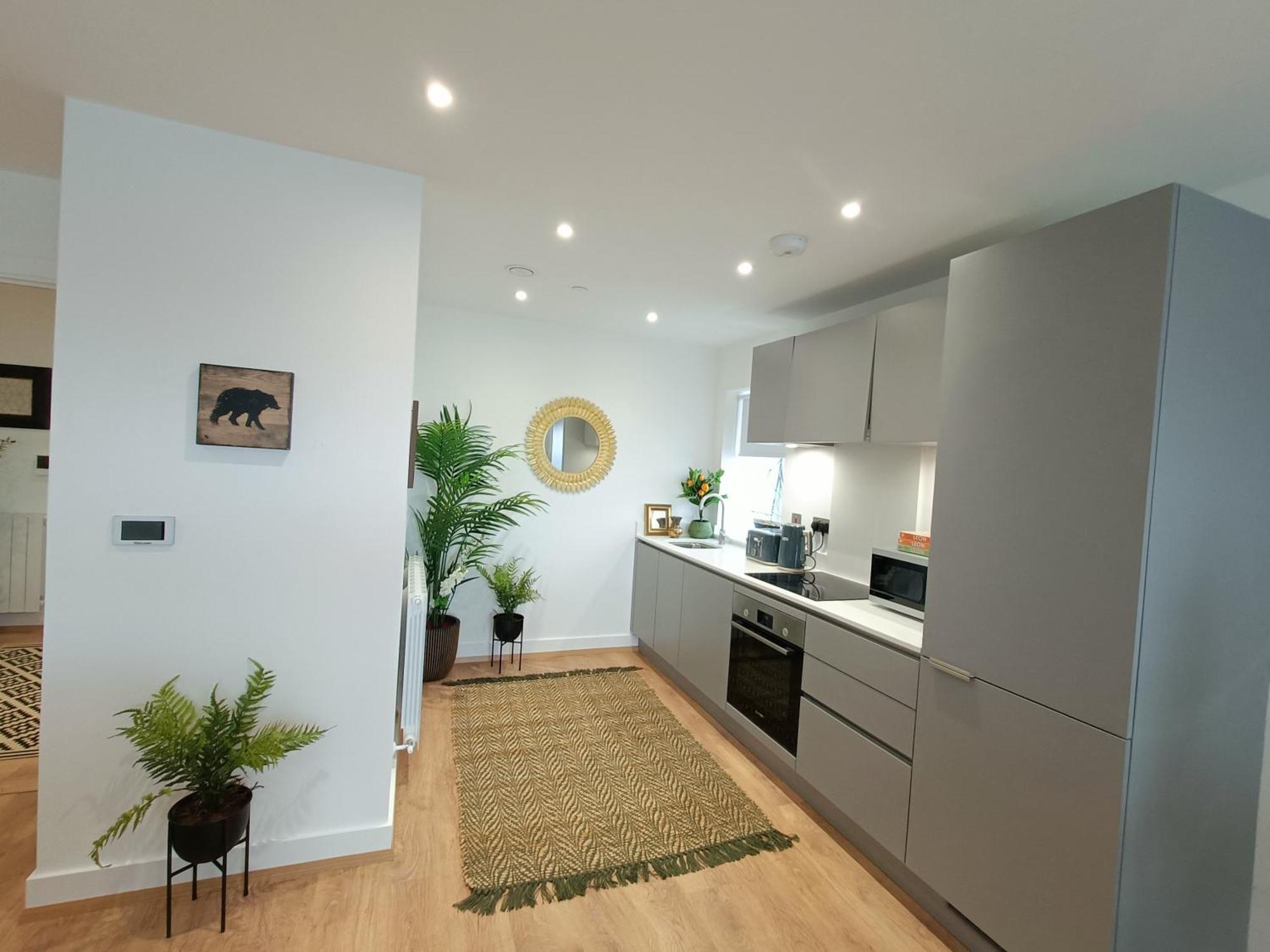 Snuggle Inn - Riverside Apartments - Views Over Looking London River Thames, Close To O2 Arena, London Excel, London City Airport, Thames Clipper- River Boat Service, Woolwich Ferry, Onsite Parking, Twin Room Option Available 외부 사진
