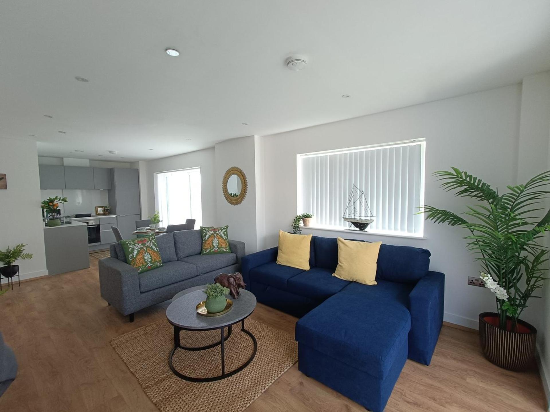 Snuggle Inn - Riverside Apartments - Views Over Looking London River Thames, Close To O2 Arena, London Excel, London City Airport, Thames Clipper- River Boat Service, Woolwich Ferry, Onsite Parking, Twin Room Option Available 외부 사진
