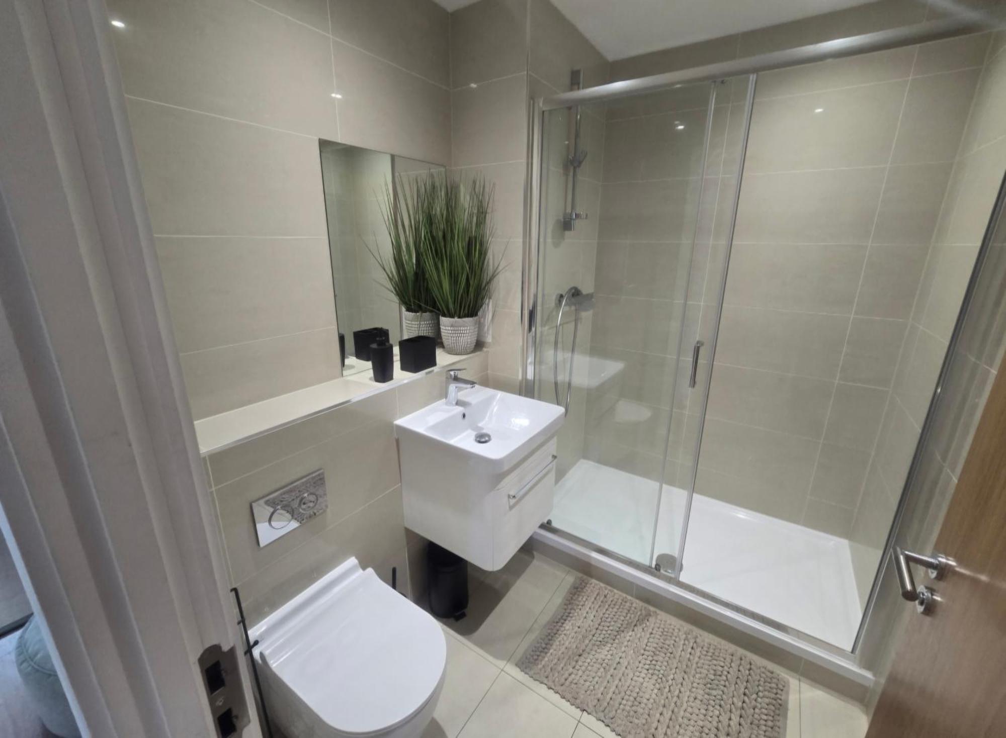 Snuggle Inn - Riverside Apartments - Views Over Looking London River Thames, Close To O2 Arena, London Excel, London City Airport, Thames Clipper- River Boat Service, Woolwich Ferry, Onsite Parking, Twin Room Option Available 외부 사진